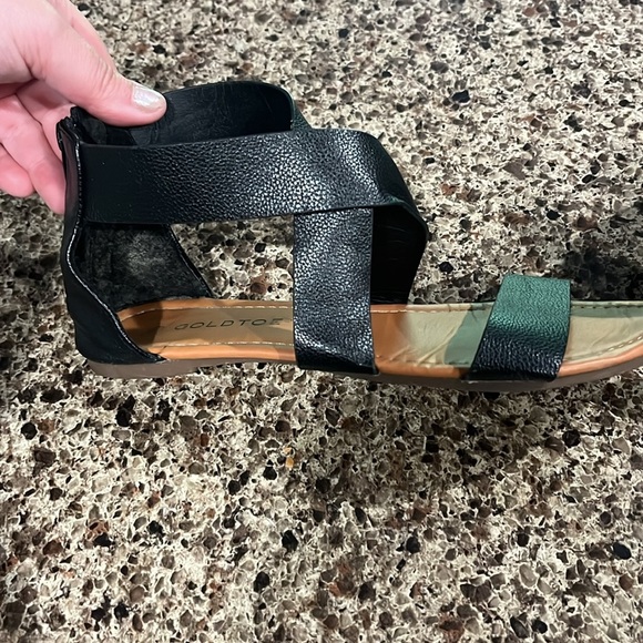 Gold Toe Sandals - Picture 3 of 5